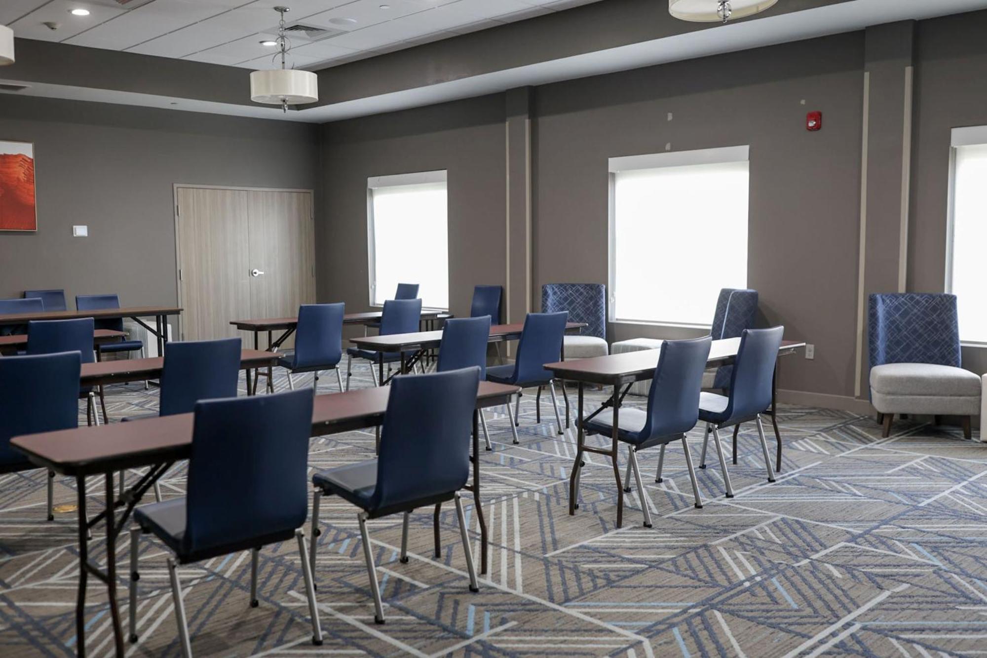 Holiday Inn Express & Suites Memphis Arpt Elvis Presley Blv By Ihg Luaran gambar